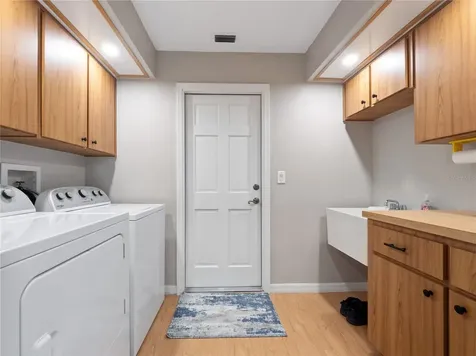 21821 King John Street Leesburg FL 34748