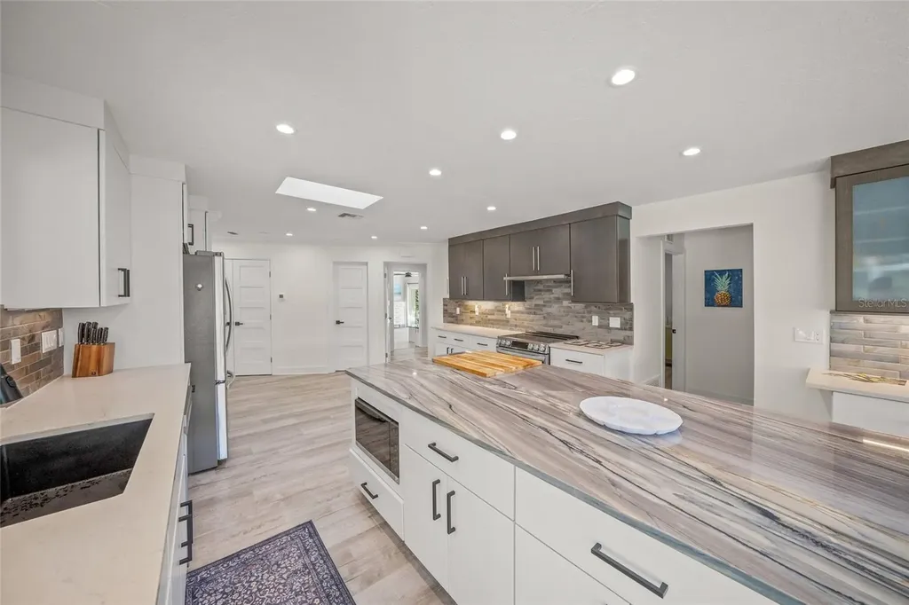 8560 Heron Lagoon Circle Sarasota FL 34242