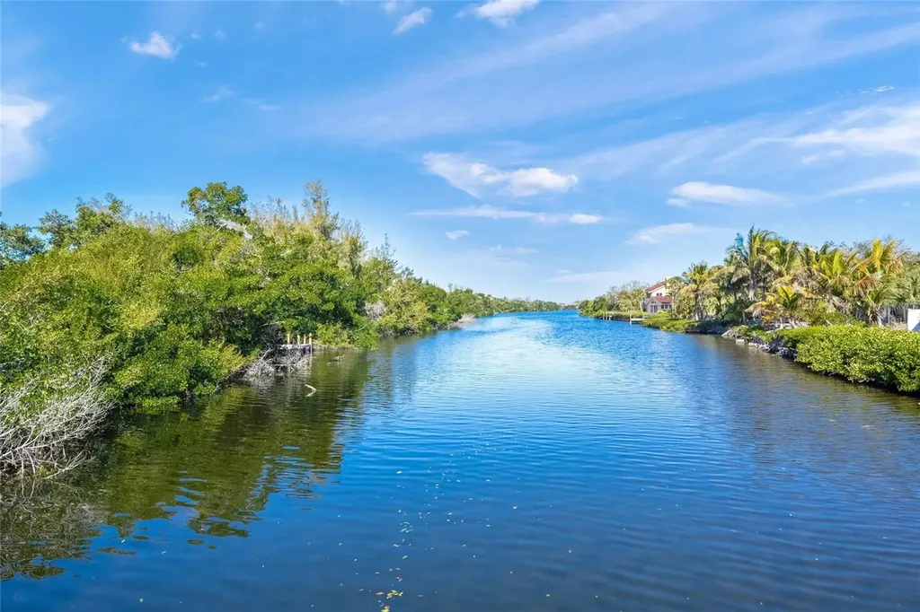 8560 Heron Lagoon Circle Sarasota FL 34242