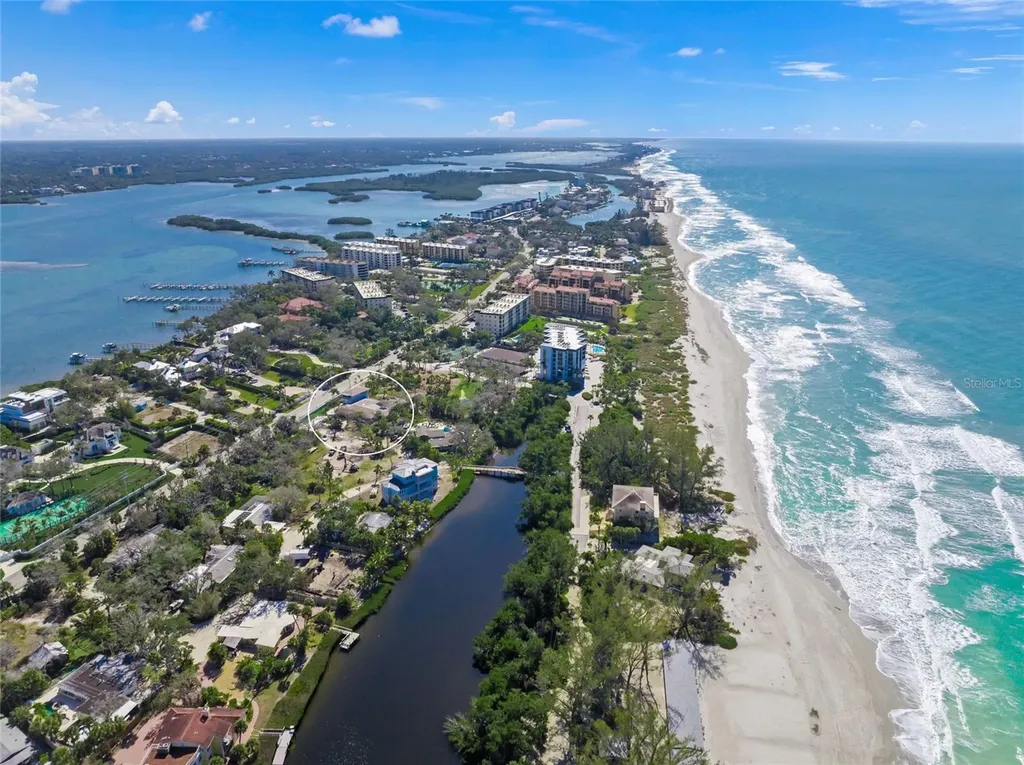 8560 Heron Lagoon Circle Sarasota FL 34242