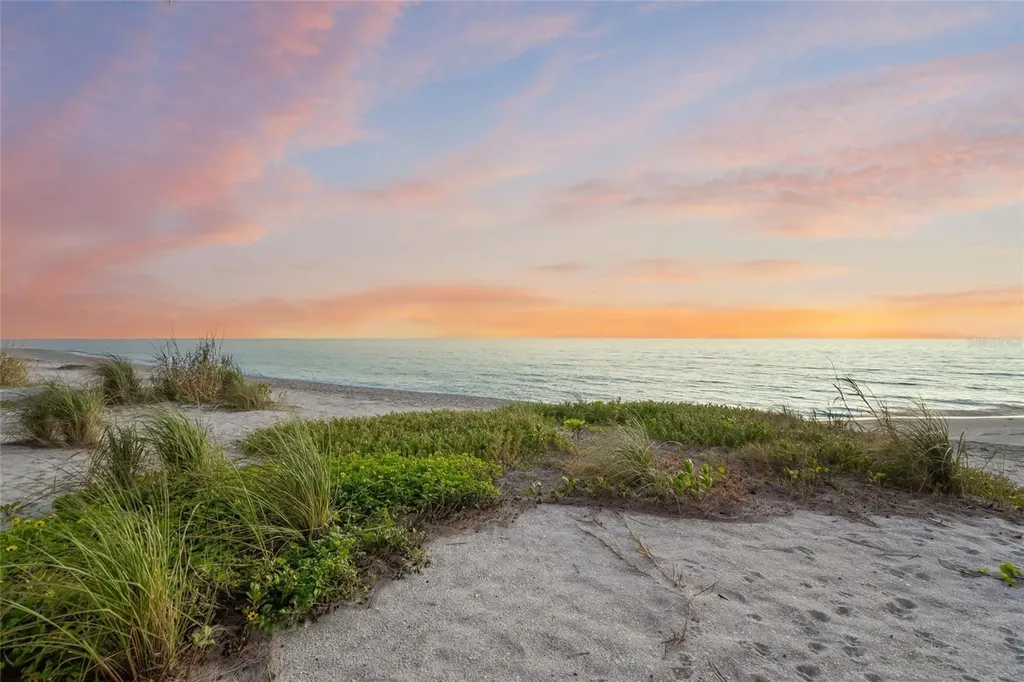 8560 Heron Lagoon Circle Sarasota FL 34242