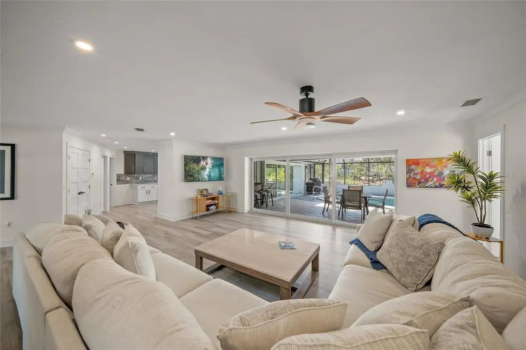 8560 Heron Lagoon Circle Sarasota FL 34242
