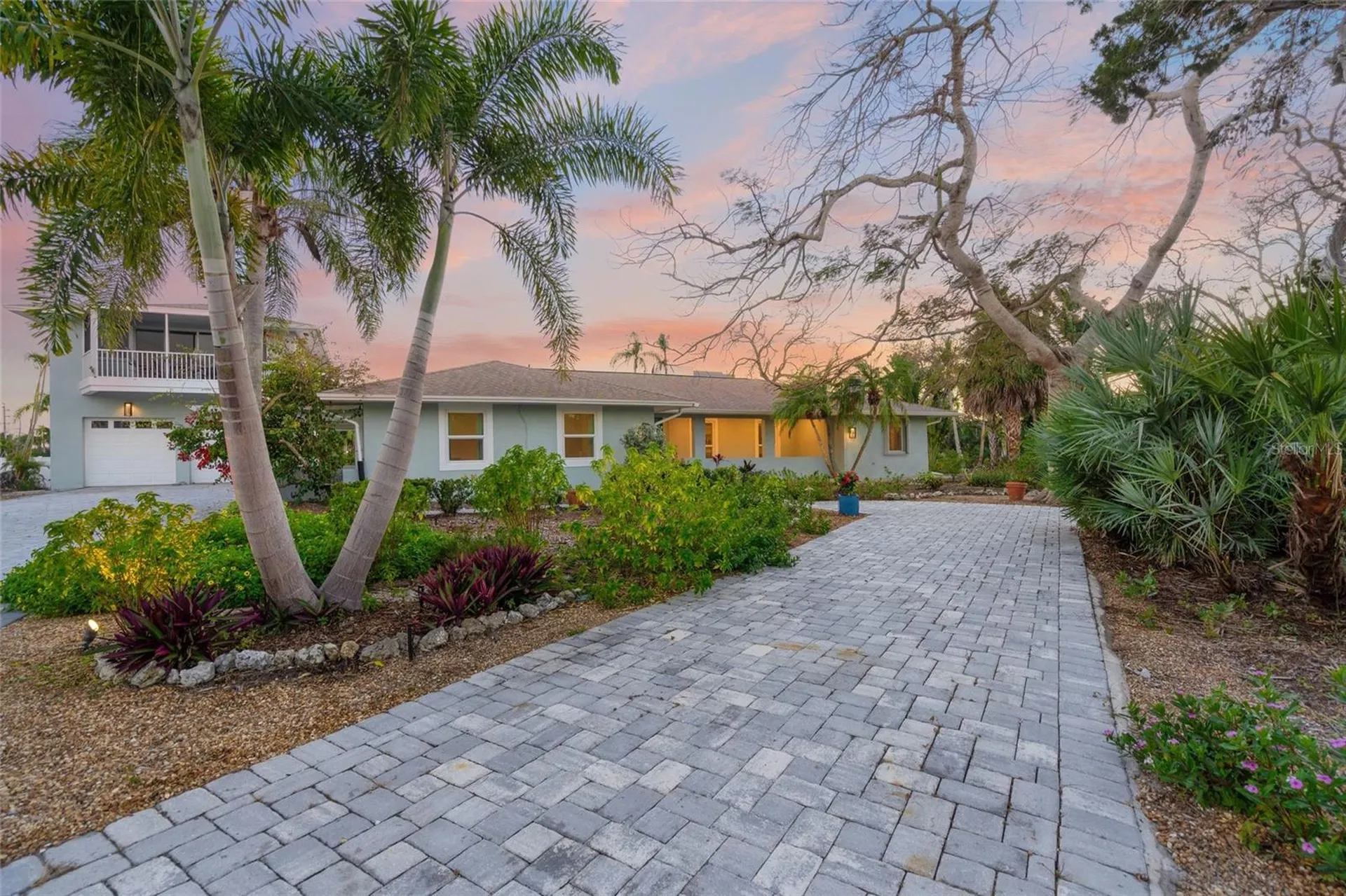8560 Heron Lagoon Circle Sarasota FL 34242