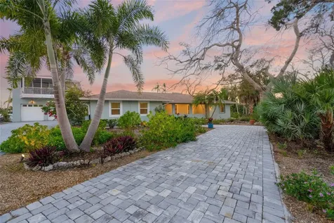 8560 Heron Lagoon Circle Sarasota FL 34242