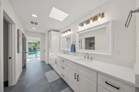 8560 Heron Lagoon Circle Sarasota FL 34242