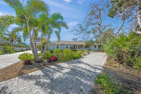 8560 Heron Lagoon Circle Sarasota FL 34242