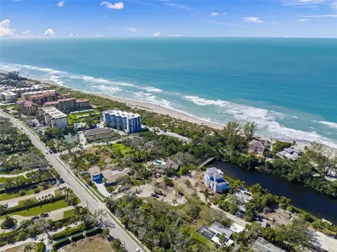 8560 Heron Lagoon Circle Sarasota FL 34242