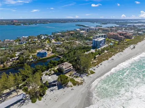 8560 Heron Lagoon Circle Sarasota FL 34242
