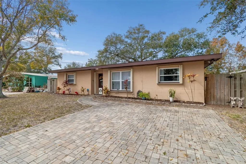1234 Forrest Hill Drive Clearwater FL 33756