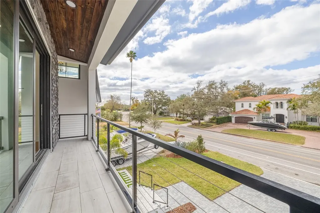 519 W Davis Boulevard Tampa FL 33606