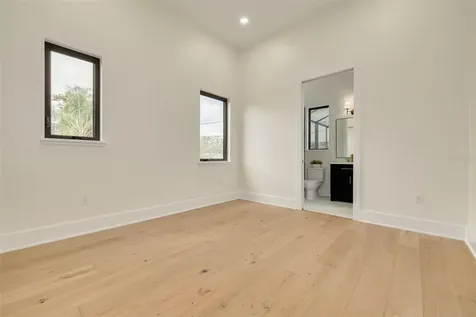 519 W Davis Boulevard Tampa FL 33606