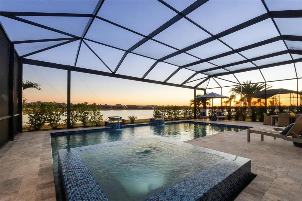 7885 Mainsail Lane Sarasota FL 34240