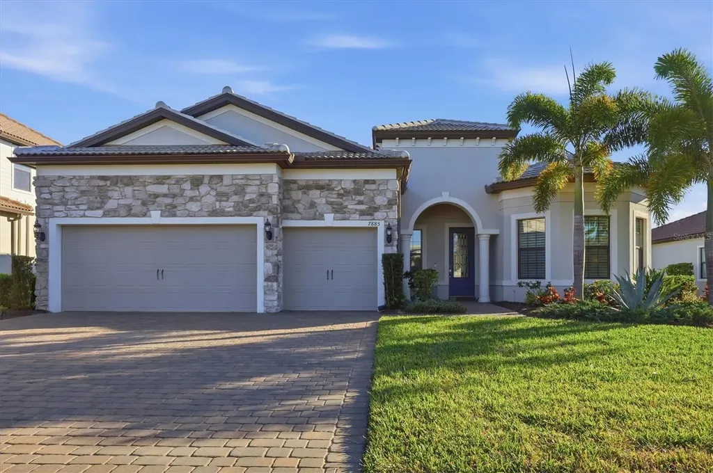 7885 Mainsail Lane Sarasota FL 34240