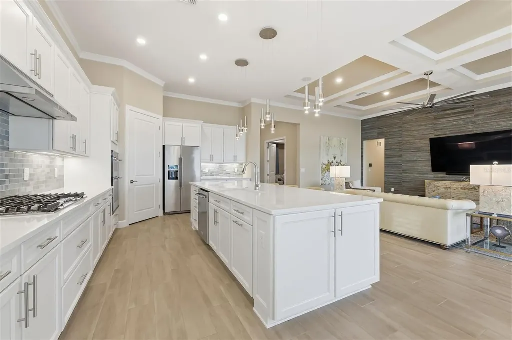 7885 Mainsail Lane Sarasota FL 34240