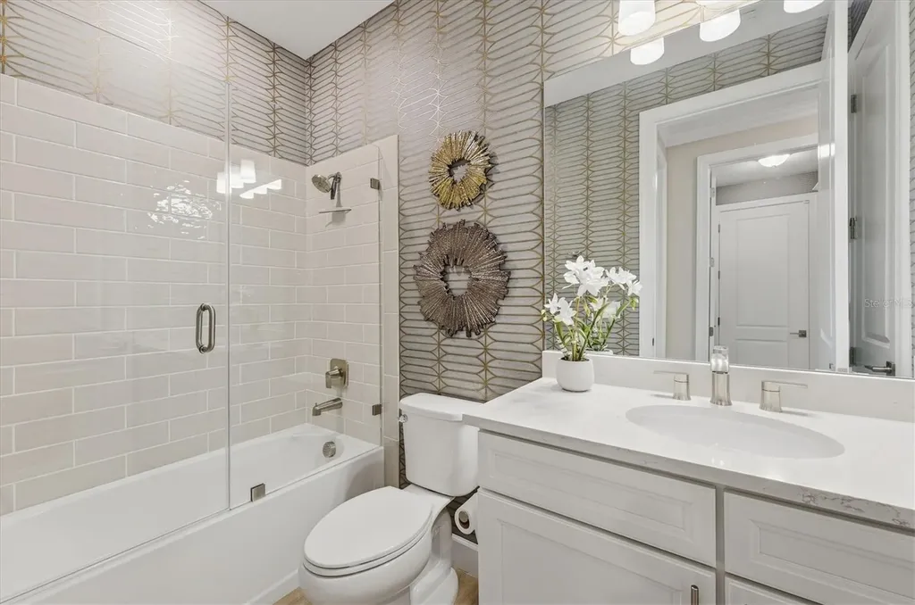 7885 Mainsail Lane Sarasota FL 34240