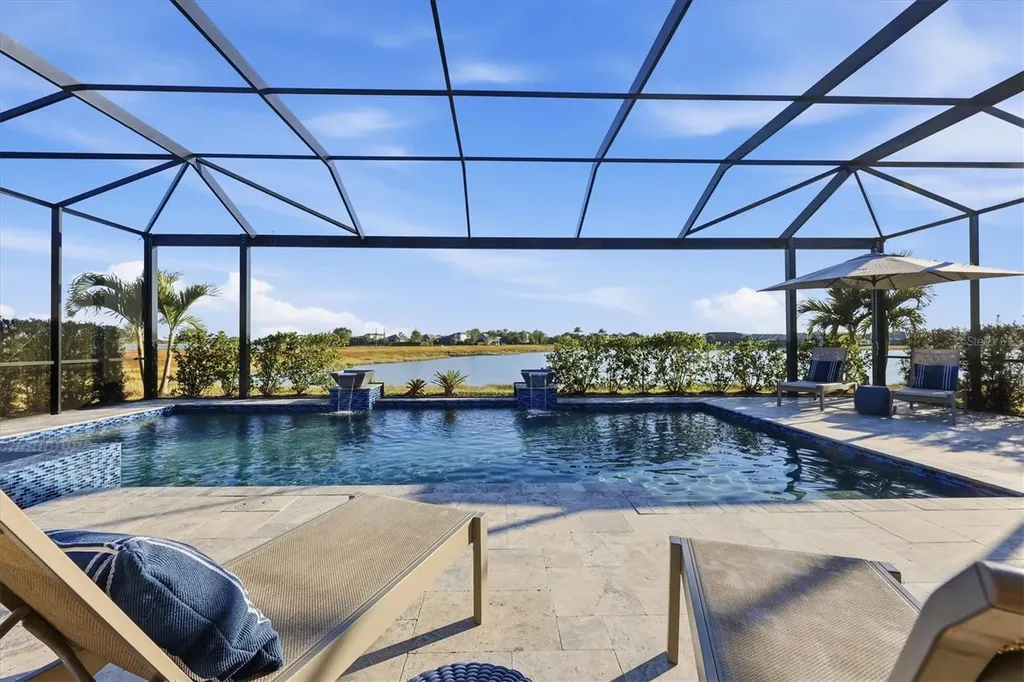 7885 Mainsail Lane Sarasota FL 34240