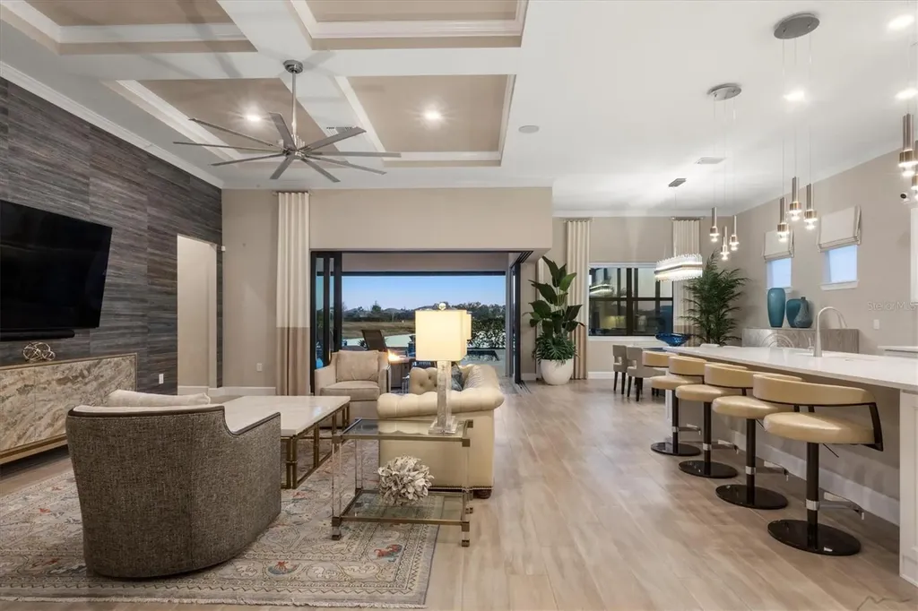 7885 Mainsail Lane Sarasota FL 34240