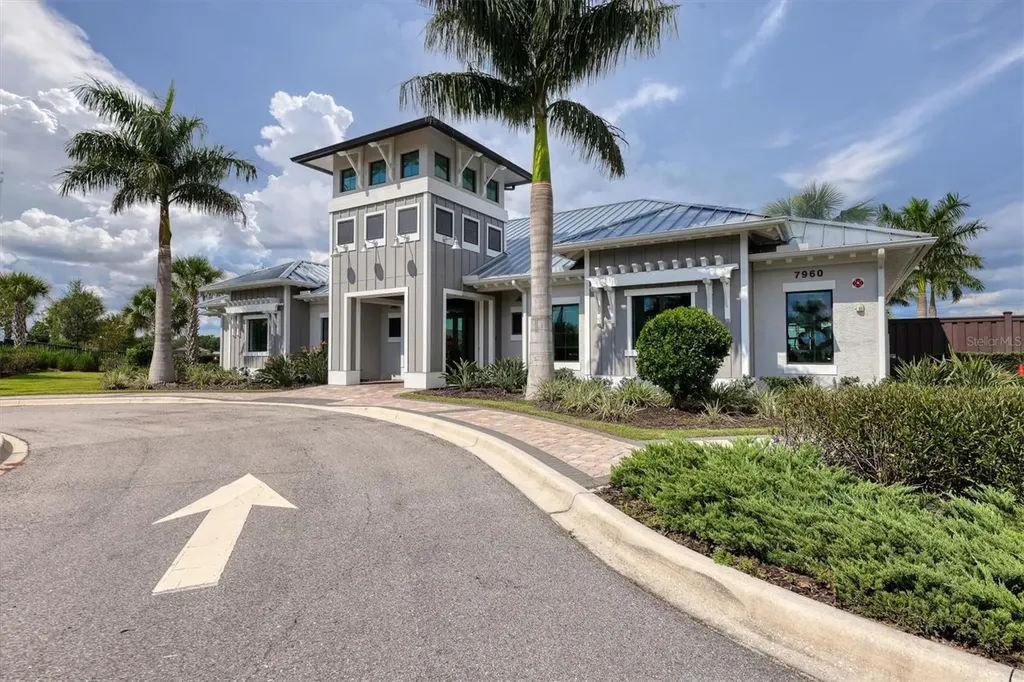 7885 Mainsail Lane Sarasota FL 34240