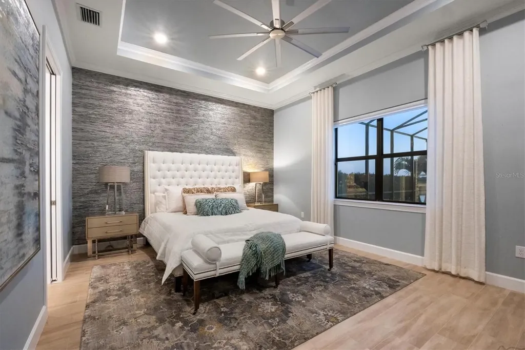 7885 Mainsail Lane Sarasota FL 34240