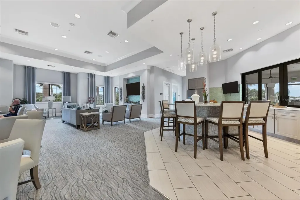 7885 Mainsail Lane Sarasota FL 34240