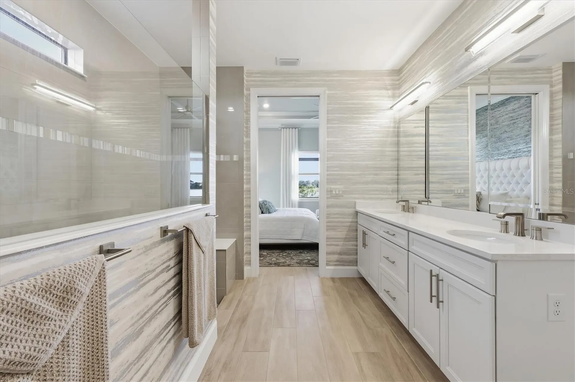 7885 Mainsail Lane Sarasota FL 34240