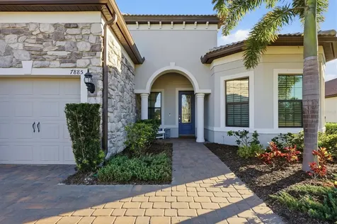 7885 Mainsail Lane Sarasota FL 34240