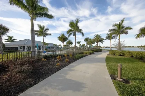 7885 Mainsail Lane Sarasota FL 34240
