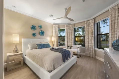 7885 Mainsail Lane Sarasota FL 34240