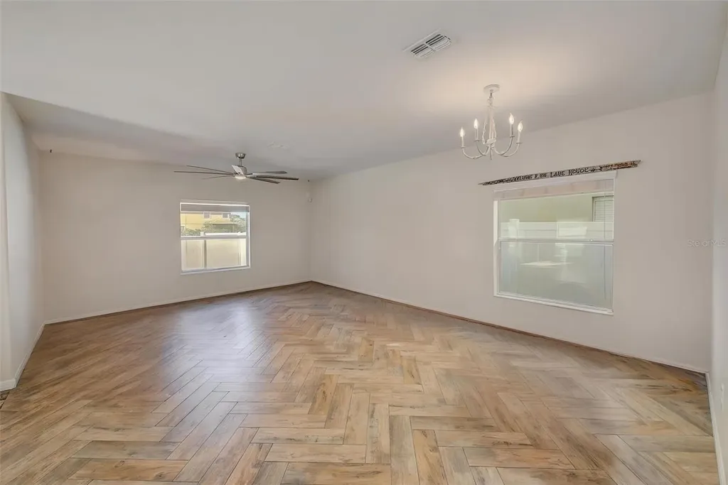1902 Hawks View Drive Ruskin FL 33570