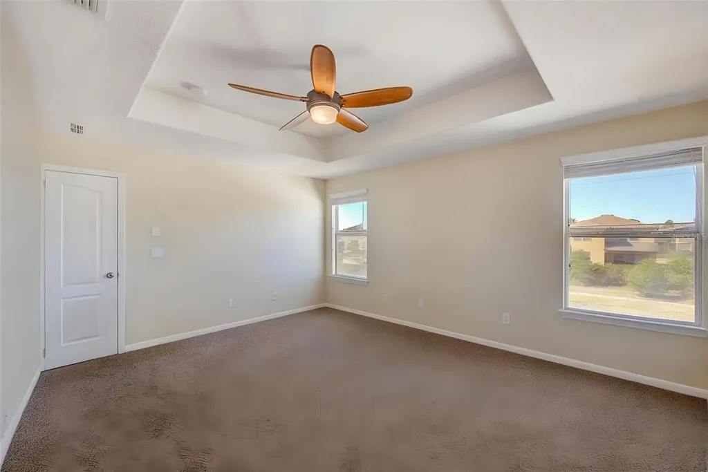 1902 Hawks View Drive Ruskin FL 33570