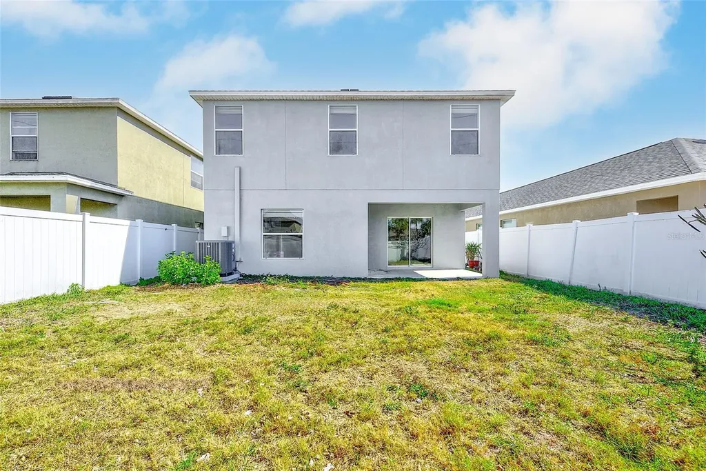 1902 Hawks View Drive Ruskin FL 33570