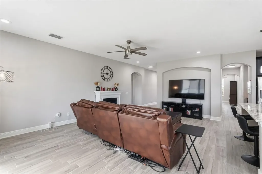 11002 Sundrift Drive Tampa FL 33647