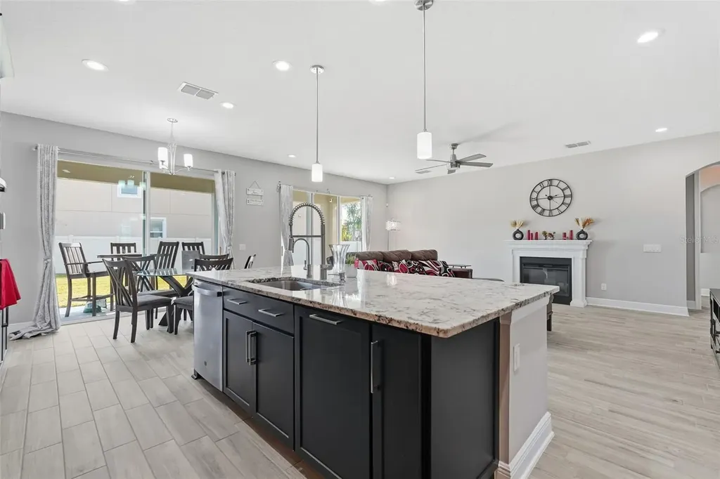 11002 Sundrift Drive Tampa FL 33647