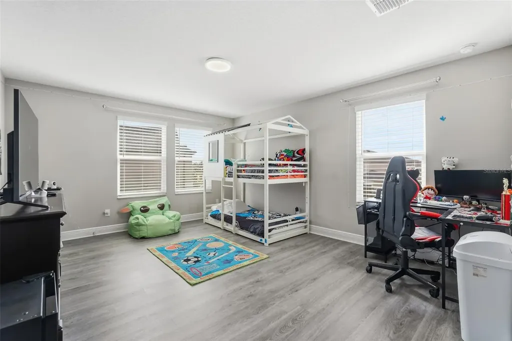 11002 Sundrift Drive Tampa FL 33647