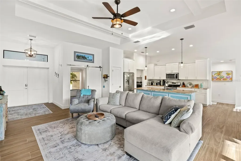 25 NW 14th Avenue Cape Coral FL 33993