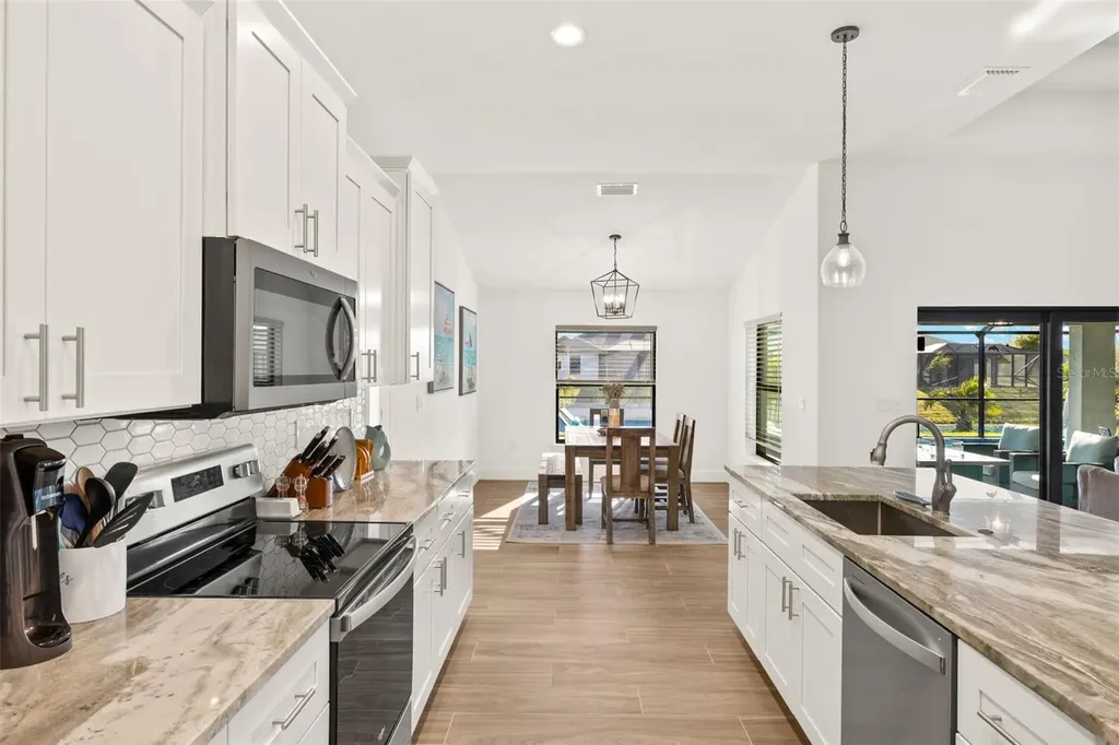 25 NW 14th Avenue Cape Coral FL 33993