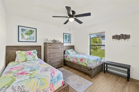 25 NW 14th Avenue Cape Coral FL 33993