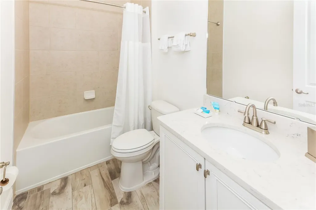 8185 Surf Street Kissimmee FL 34747