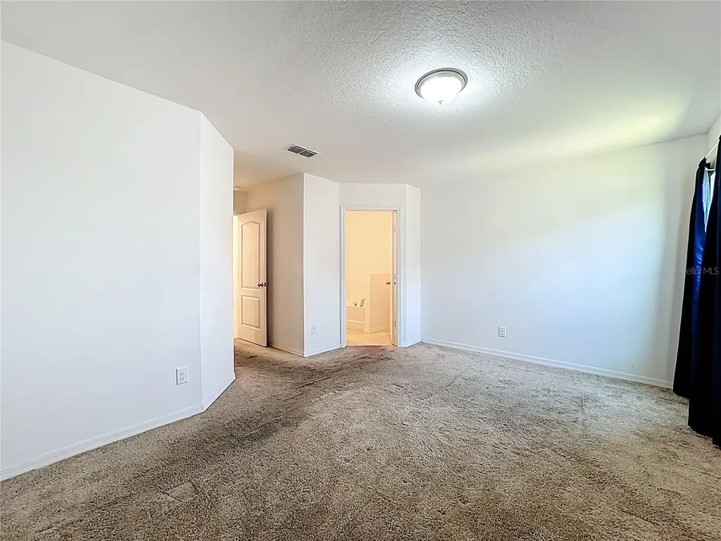 1899 Amber Sweet Circle Dundee FL 33838