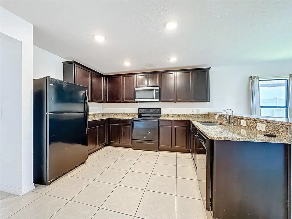 1899 Amber Sweet Circle Dundee FL 33838
