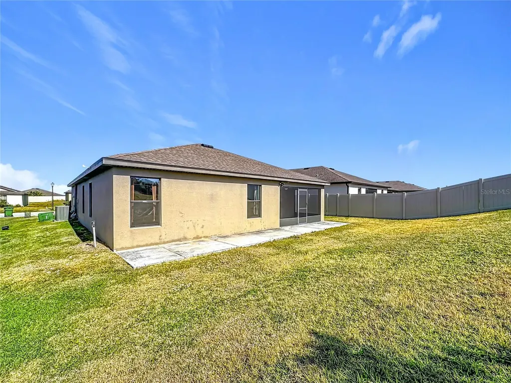 1899 Amber Sweet Circle Dundee FL 33838