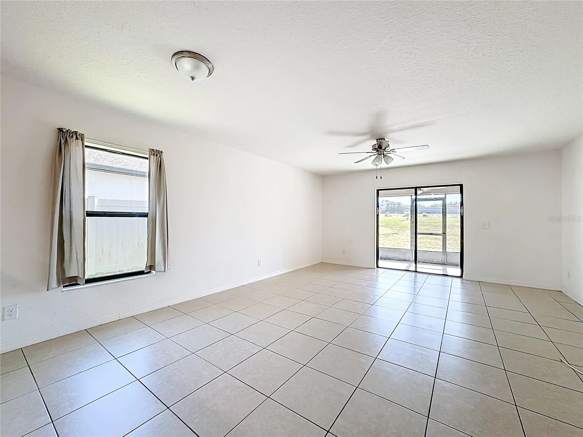 1899 Amber Sweet Circle Dundee FL 33838