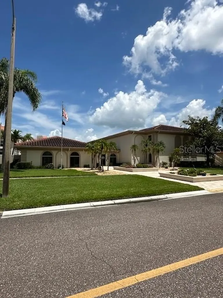 19029 Us Highway 19 N Clearwater FL 33764