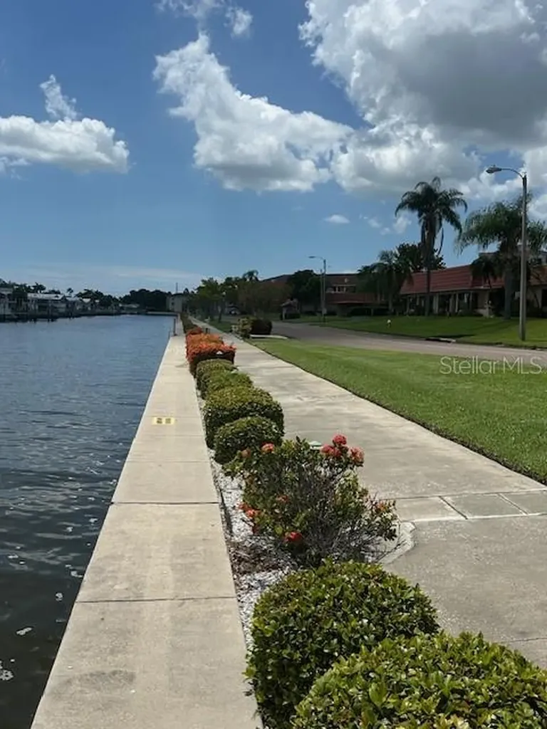 19029 Us Highway 19 N Clearwater FL 33764