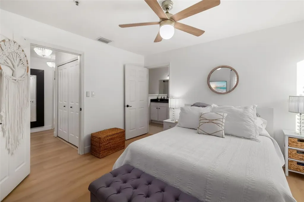 4053 Crockers Lake Boulevard Sarasota FL 34238