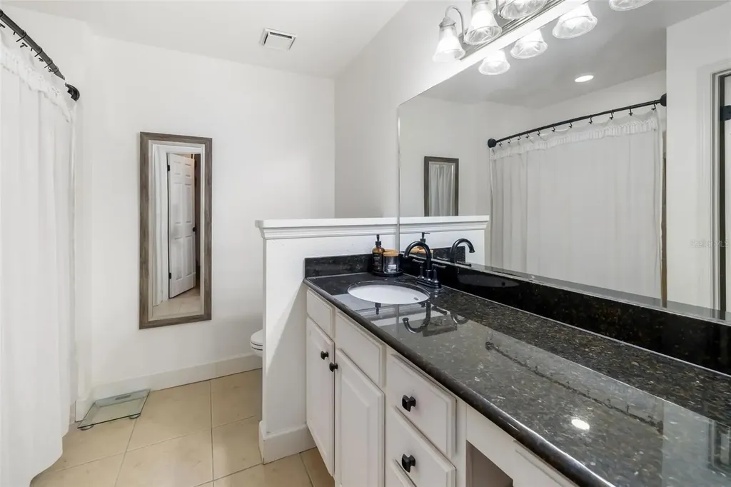 4053 Crockers Lake Boulevard Sarasota FL 34238