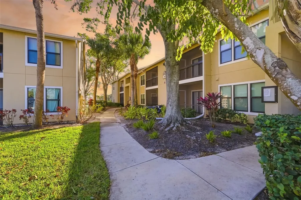 4053 Crockers Lake Boulevard Sarasota FL 34238
