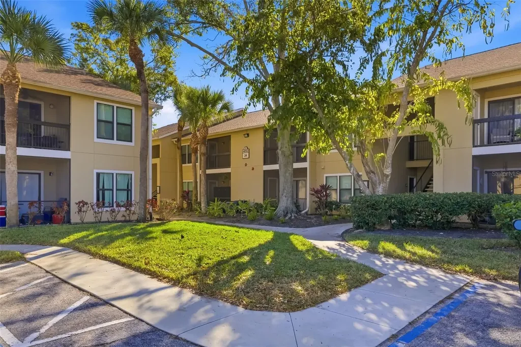 4053 Crockers Lake Boulevard Sarasota FL 34238