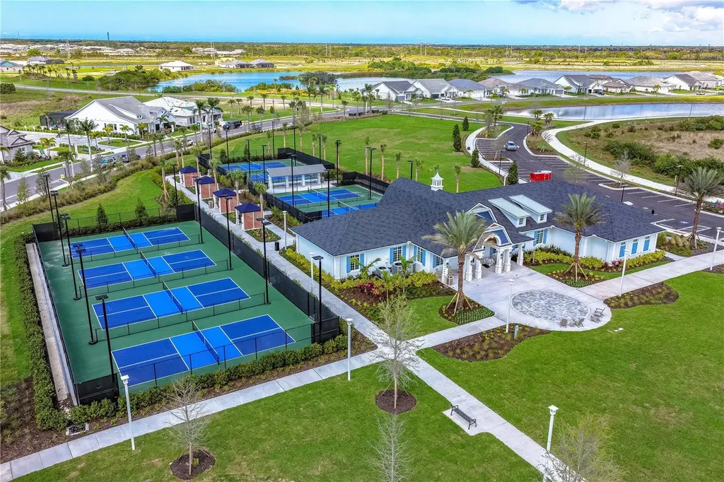 17811 Broadleaf Loop Venice FL 34293