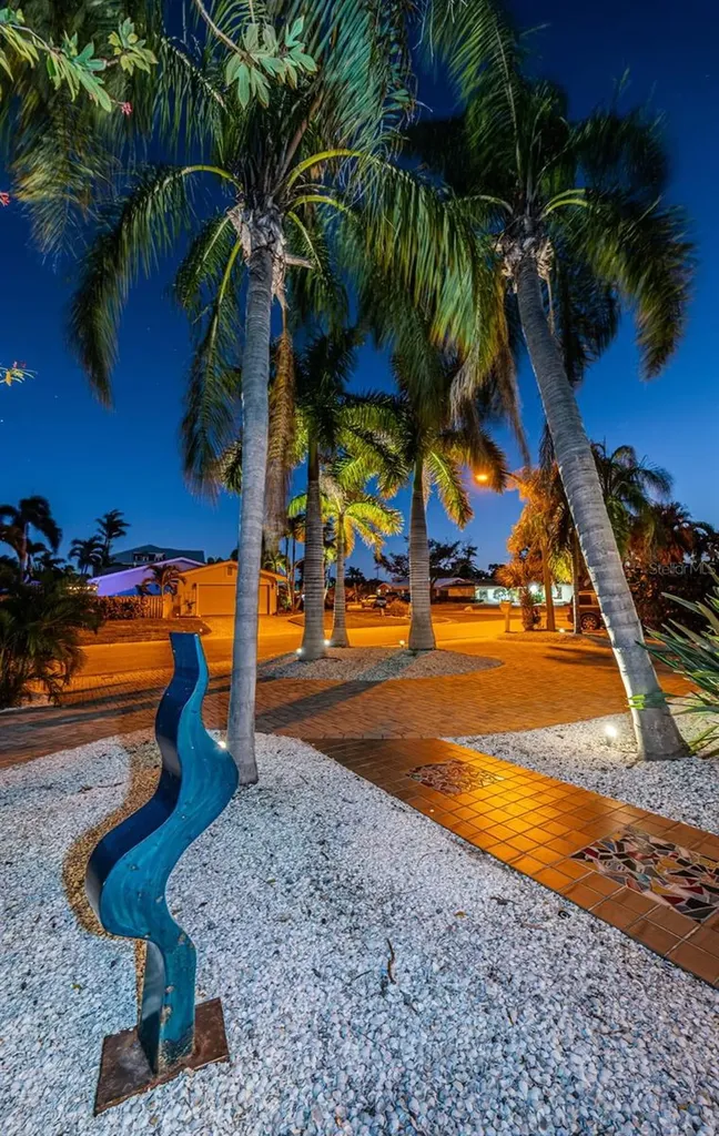 2910 Alton Drive St Pete Beach FL 33706